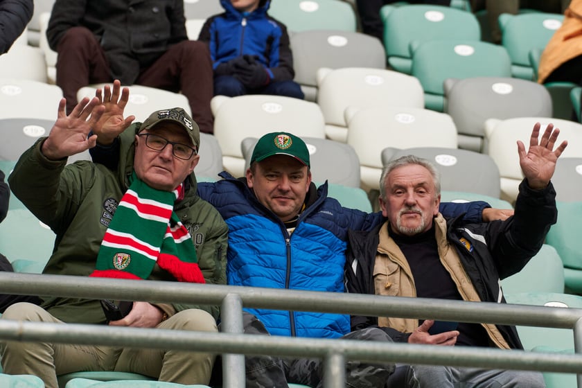Kibice na trybunach Tarczyński Arena we Wrocławiu, mecz Śląsk Wrocław - Piast Gliwice, 06.04.2023