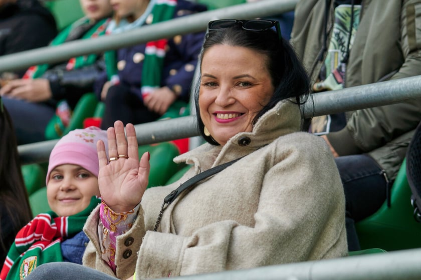 Kibice na trybunach Tarczyński Arena we Wrocławiu, mecz Śląsk Wrocław - Piast Gliwice, 06.04.2023