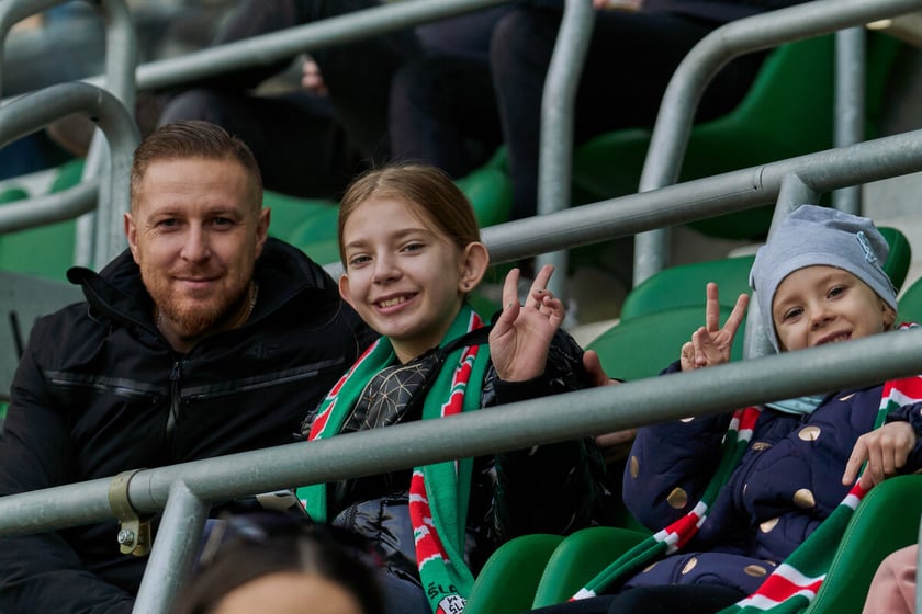 Kibice na trybunach Tarczyński Arena we Wrocławiu, mecz Śląsk Wrocław - Piast Gliwice, 06.04.2023