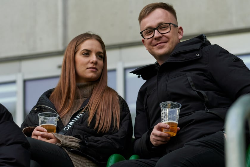 Kibice na trybunach Tarczyński Arena we Wrocławiu, mecz Śląsk Wrocław - Piast Gliwice, 06.04.2023