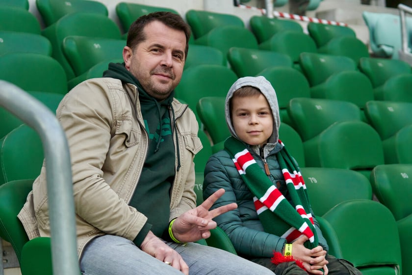 Kibice na trybunach Tarczyński Arena we Wrocławiu, mecz Śląsk Wrocław - Piast Gliwice, 06.04.2023
