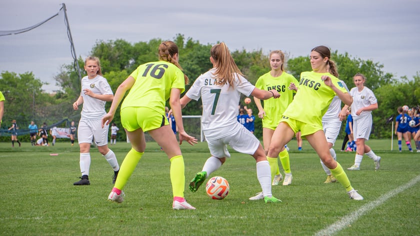 Zmagania zawodniczek WKS Śląsk podczas Dallas Texans International Girls Cup