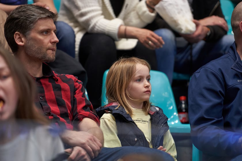 Kibice na meczu Śląska w hali Orbita 3 maja 2023