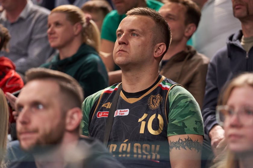 Kibice na meczu Śląska w hali Orbita 3 maja 2023