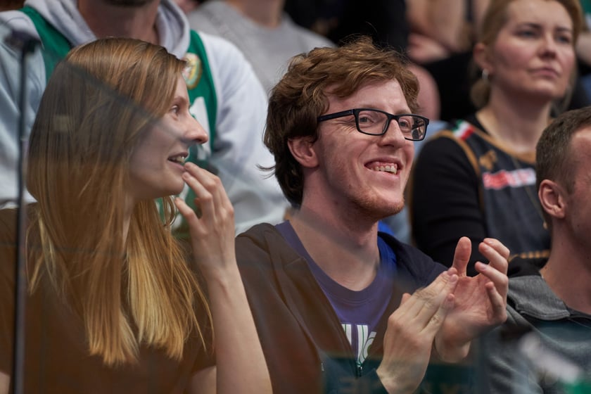 Kibice na meczu Śląska w hali Orbita 3 maja 2023