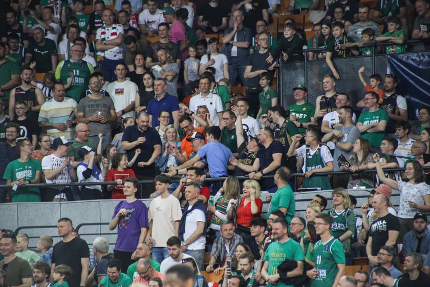 Kibice na meczu Śląsk - Legia w Hali Stulecia