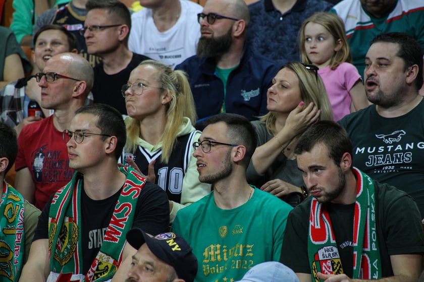 Kibice na meczu Śląsk - Legia w Hali Stulecia