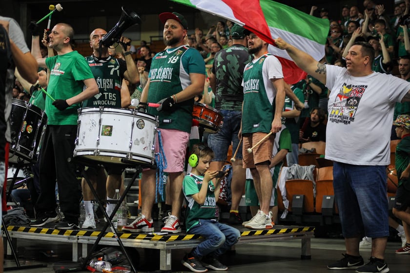 Kibice na meczu Śląsk - Legia w Hali Stulecia