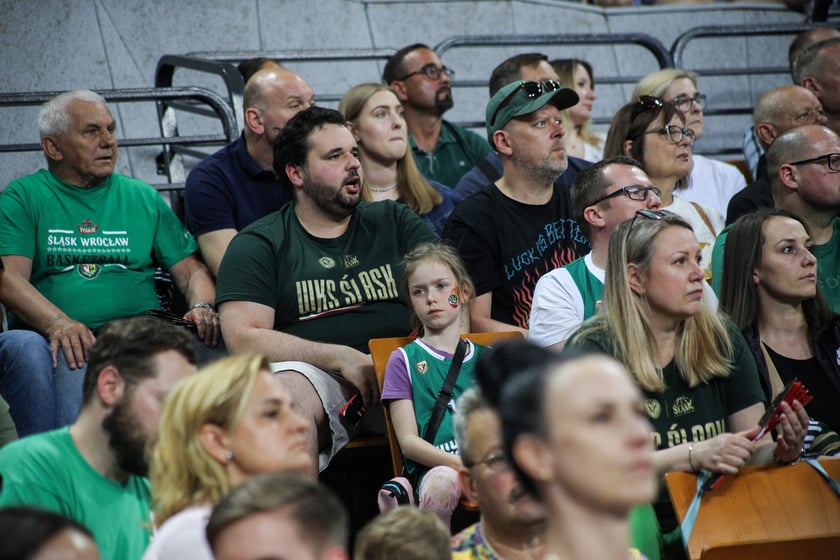 Kibice na meczu Śląsk - Legia w Hali Stulecia