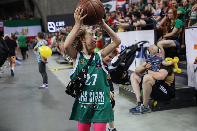 Kibice na meczu Śląsk - Legia w Hali Stulecia