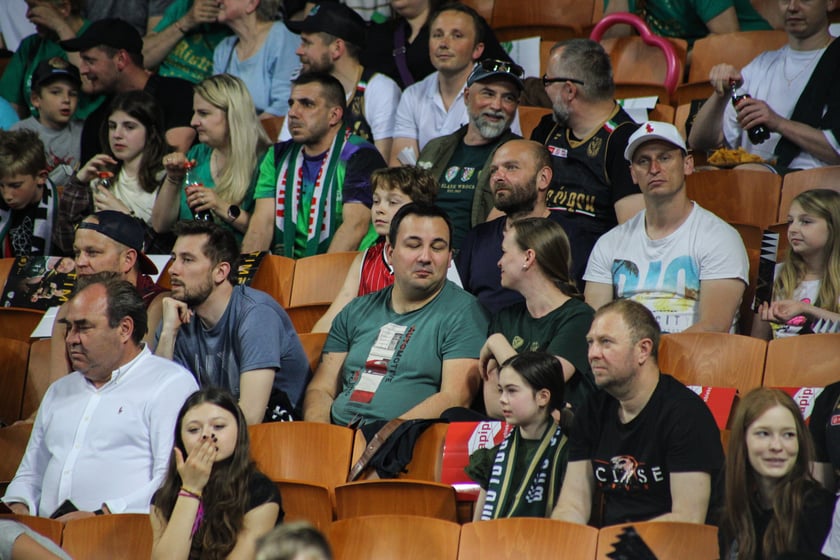 Kibice na meczu Śląsk - Legia w Hali Stulecia