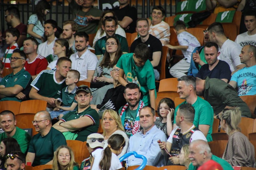 Kibice na meczu Śląsk - Legia w Hali Stulecia