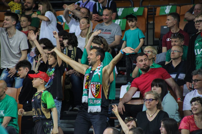 Kibice na meczu Śląsk - Legia w Hali Stulecia
