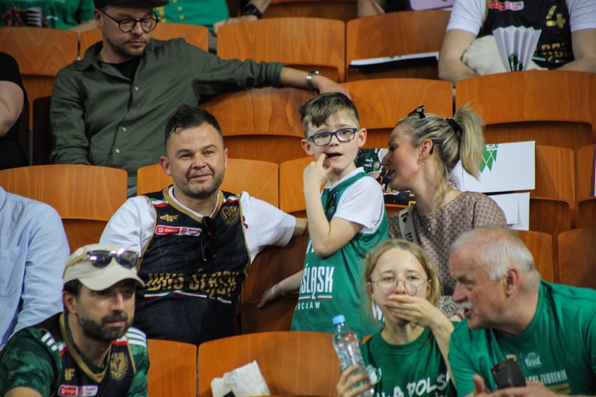 Kibice na meczu Śląsk - Legia w Hali Stulecia
