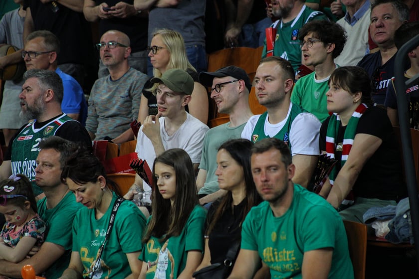 Kibice na meczu Śląsk - Legia w Hali Stulecia