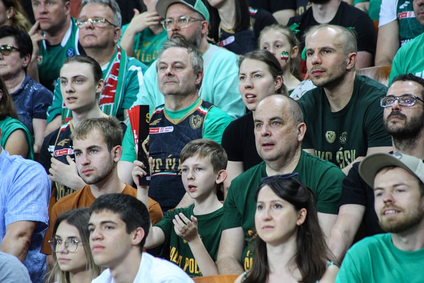 Kibice na meczu Śląsk - Legia w Hali Stulecia