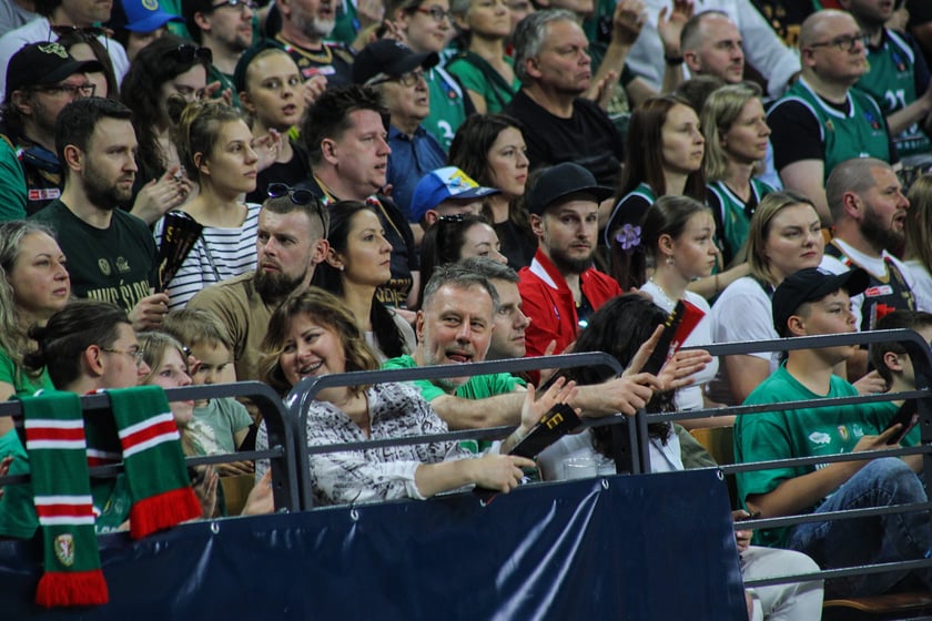 Kibice na meczu Śląsk - Legia w Hali Stulecia