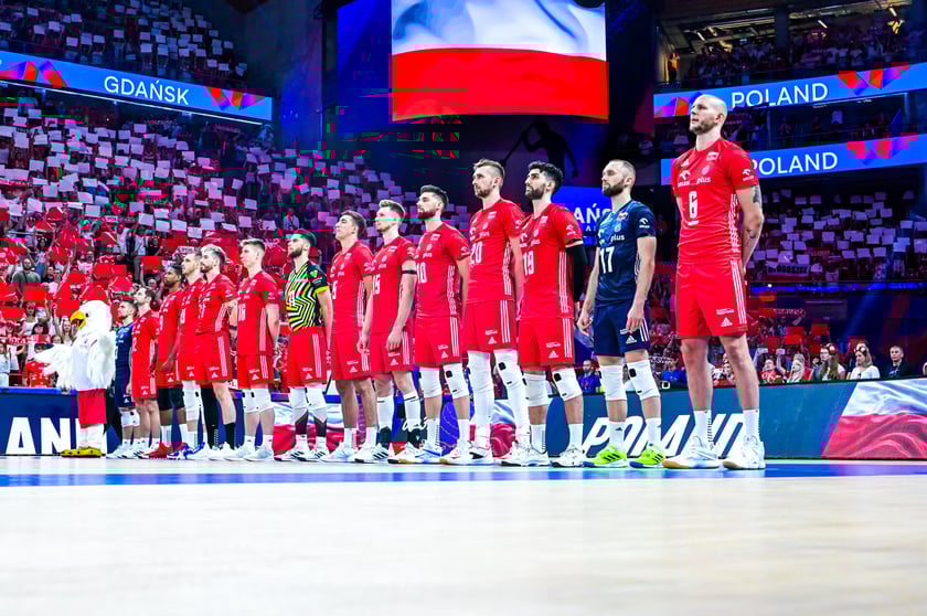 Polscy siatkarze podczas półfinałowego meczu z Japonią w Lidze Narodów
