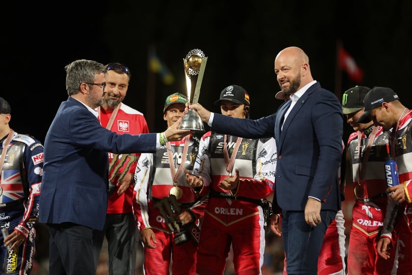 Wrocław, 29 lipca 2023, polscy żużlowcy z Drużynowym Pucharem Świata