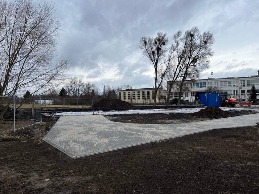 Budowa skateparku na Klecinie