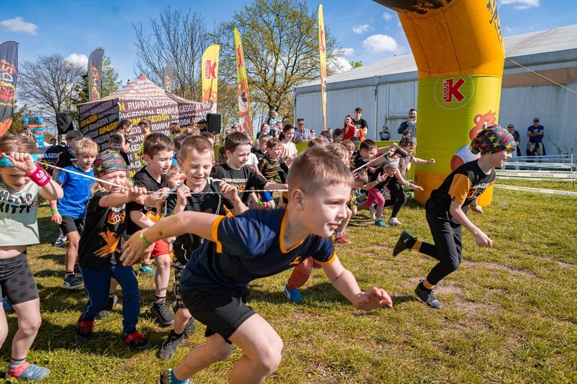 Na zdjęciu Runmageddon Wrocław Partynice 2024 &ndash; uczestnicy
