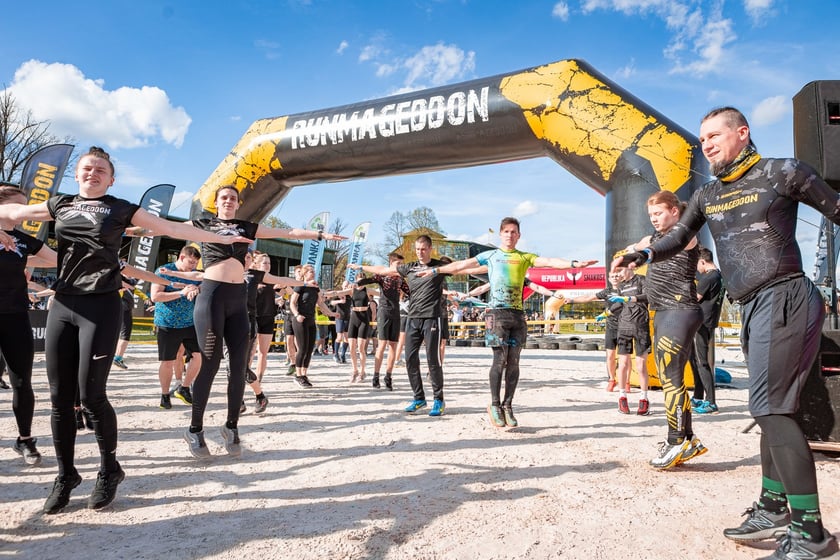 Na zdjęciu Runmageddon Wrocław Partynice 2024 &ndash; uczestnicy