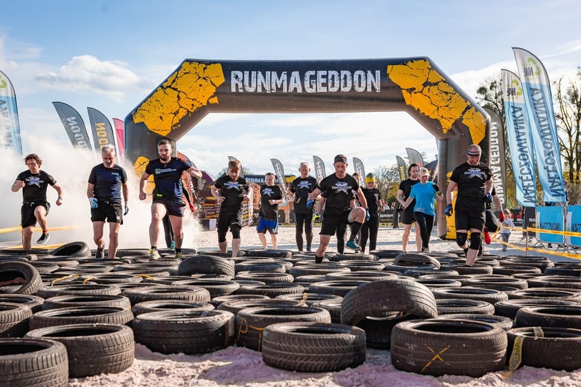 Na zdjęciu Runmageddon Wrocław Partynice 2024 &ndash; uczestnicy