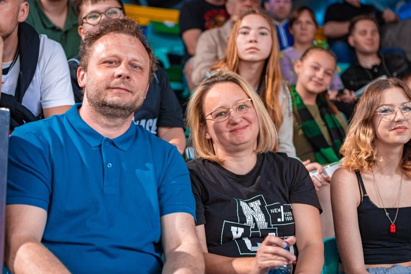 Kibice na meczu Śląska Wrocław z drużyną Arriva Polski Cukier Toruń w Orbicie