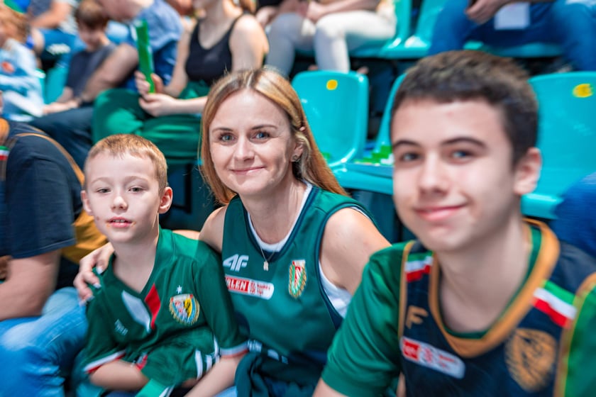 Kibice na meczu Śląska Wrocław z drużyną Arriva Polski Cukier Toruń w Orbicie