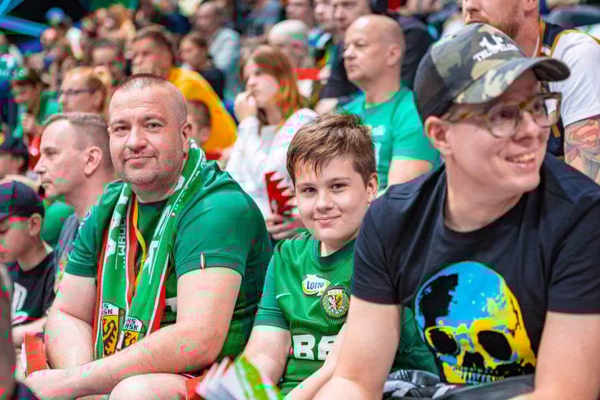 Kibice na meczu Śląska Wrocław z drużyną Arriva Polski Cukier Toruń w Orbicie