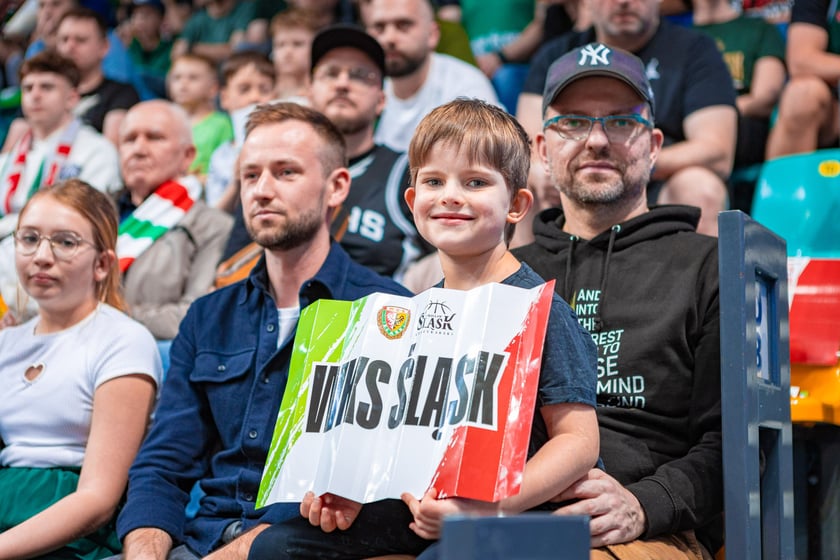 Kibice na meczu Śląska Wrocław z drużyną Arriva Polski Cukier Toruń w Orbicie