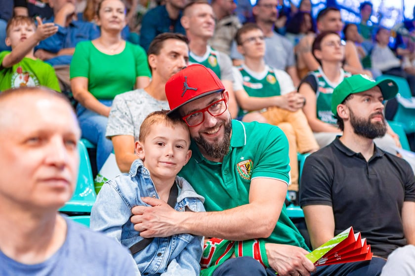 Kibice na meczu Śląska Wrocław z drużyną Arriva Polski Cukier Toruń w Orbicie