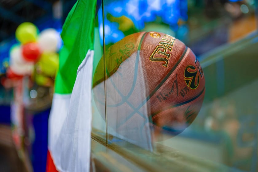 Kibice na meczu Śląska Wrocław z drużyną Arriva Polski Cukier Toruń w Orbicie