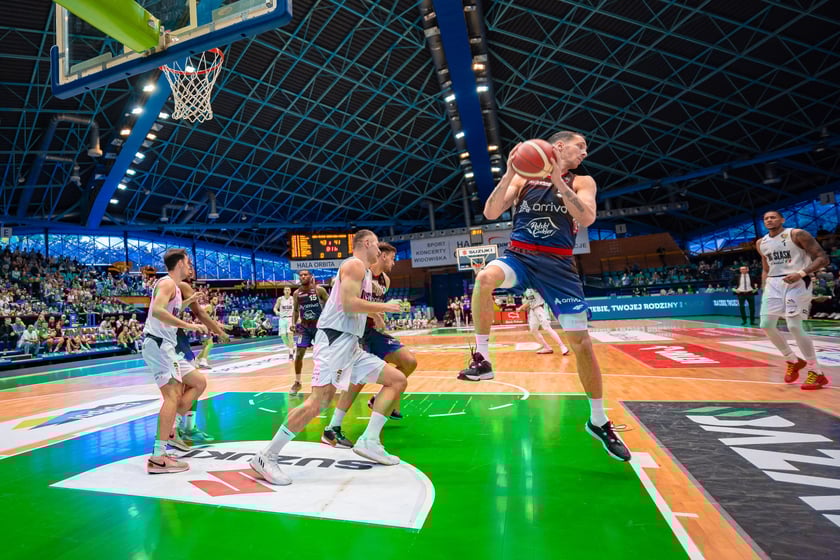 Kibice na meczu Śląska Wrocław z drużyną Arriva Polski Cukier Toruń w Orbicie