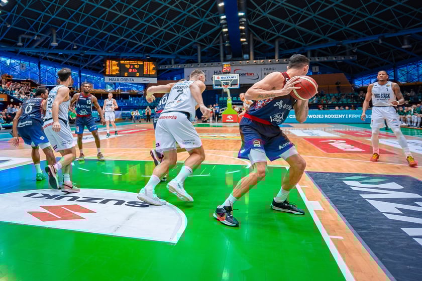 Kibice na meczu Śląska Wrocław z drużyną Arriva Polski Cukier Toruń w Orbicie