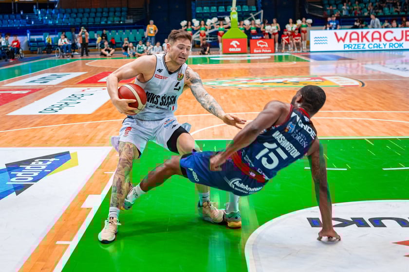 Kibice na meczu Śląska Wrocław z drużyną Arriva Polski Cukier Toruń w Orbicie