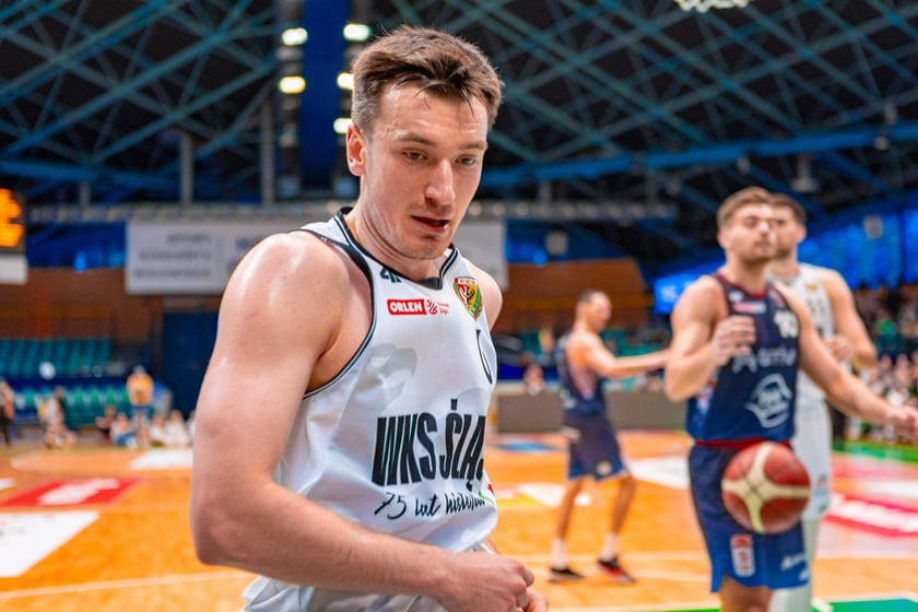 Kibice na meczu Śląska Wrocław z drużyną Arriva Polski Cukier Toruń w Orbicie