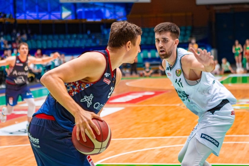 Kibice na meczu Śląska Wrocław z drużyną Arriva Polski Cukier Toruń w Orbicie