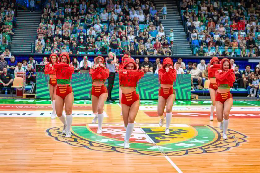 Kibice na meczu Śląska Wrocław z drużyną Arriva Polski Cukier Toruń w Orbicie