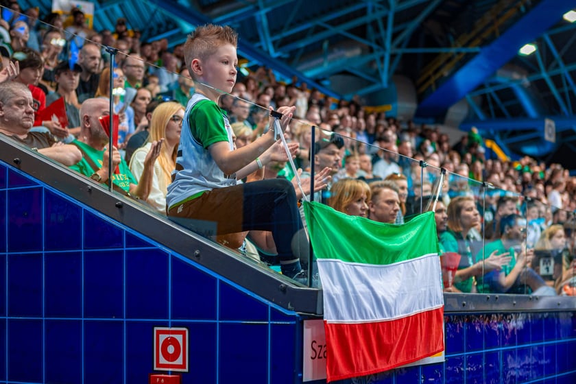 Kibice na meczu Śląska Wrocław z drużyną Arriva Polski Cukier Toruń w Orbicie