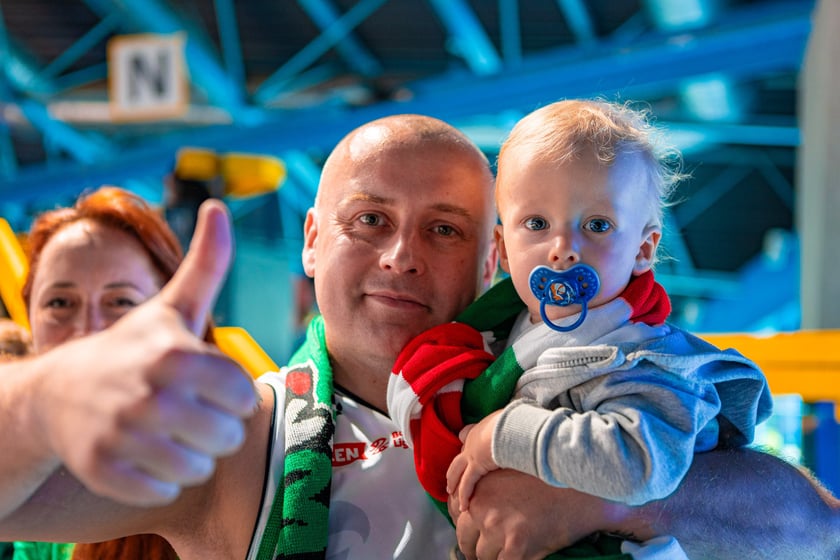 Kibice na meczu Śląska Wrocław z drużyną Arriva Polski Cukier Toruń w Orbicie