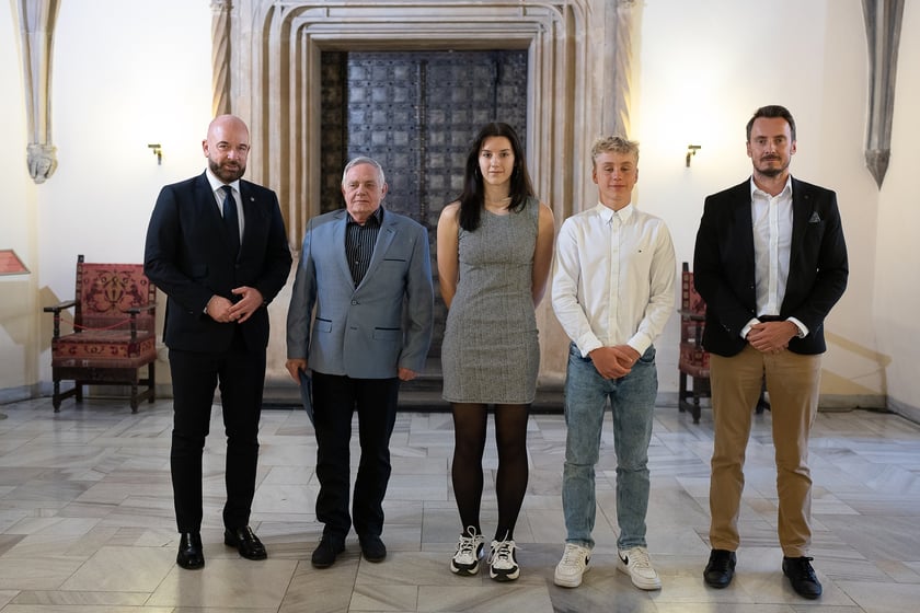 wręczenie nagród sportowcom i trenerom w Starym Ratuszu