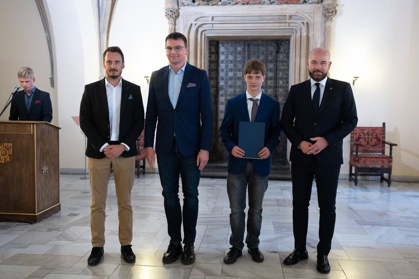 wręczenie nagród sportowcom i trenerom w Starym Ratuszu