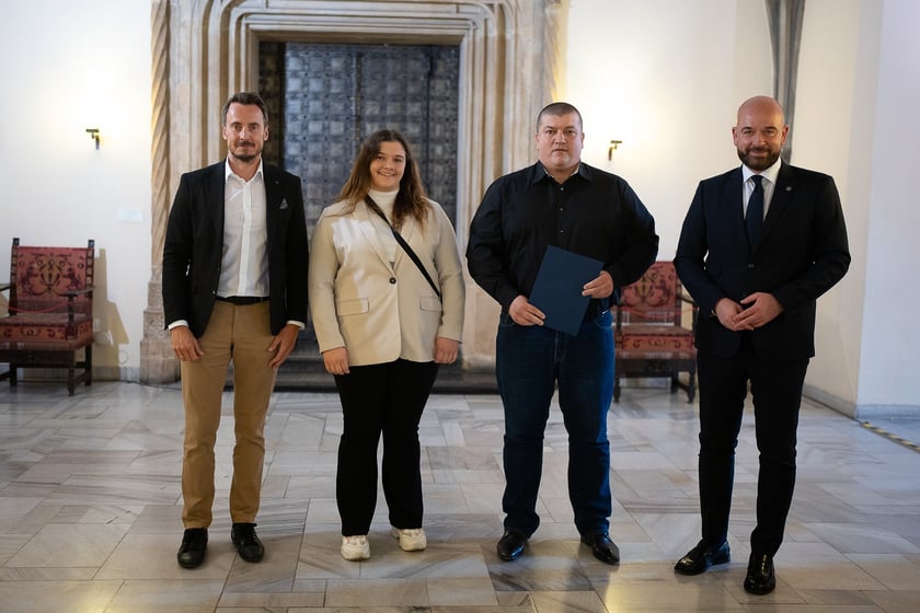 wręczenie nagród sportowcom i trenerom w Starym Ratuszu