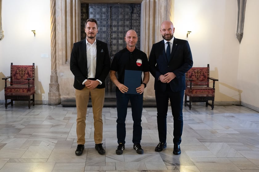 wręczenie nagród sportowcom i trenerom w Starym Ratuszu