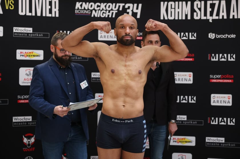 Knockout Boxing Night 34 - ważenie zawodników przed walką bokserską