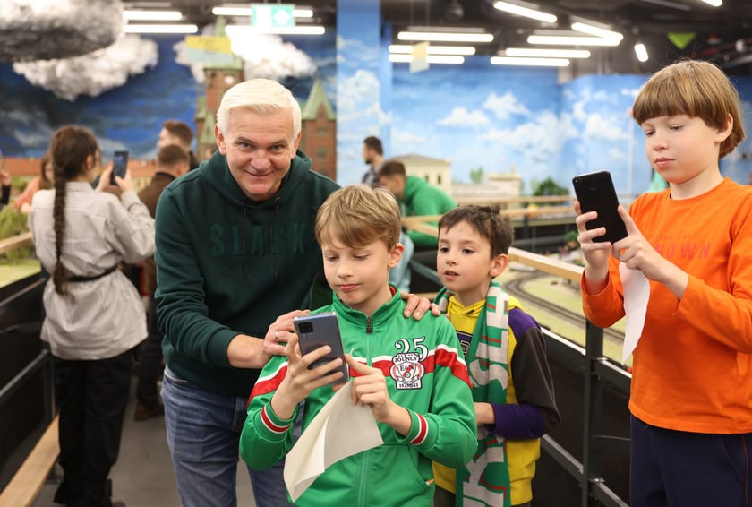 Piłkarze Śląska Wrocław w miniaturze w Kolejkowie - konferencja prasowa