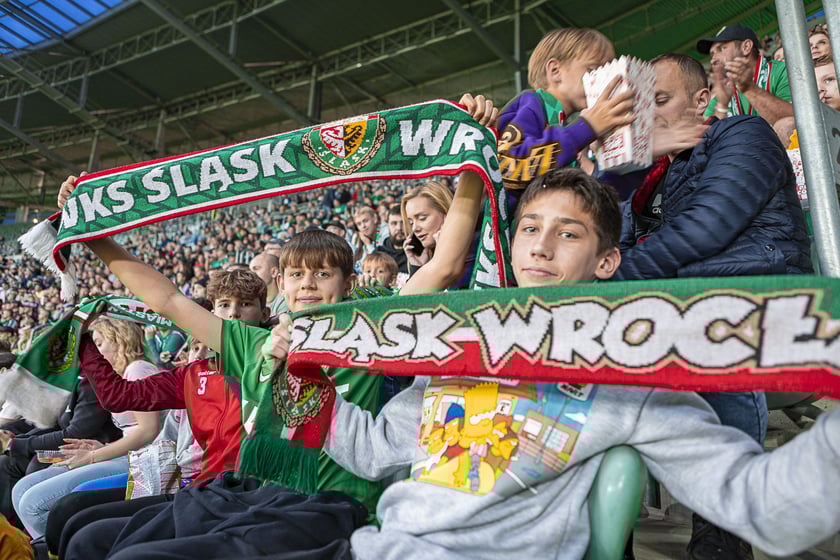 Kibice na meczu Śląska Wrocław z Cracovią na Tarczyński Arenie