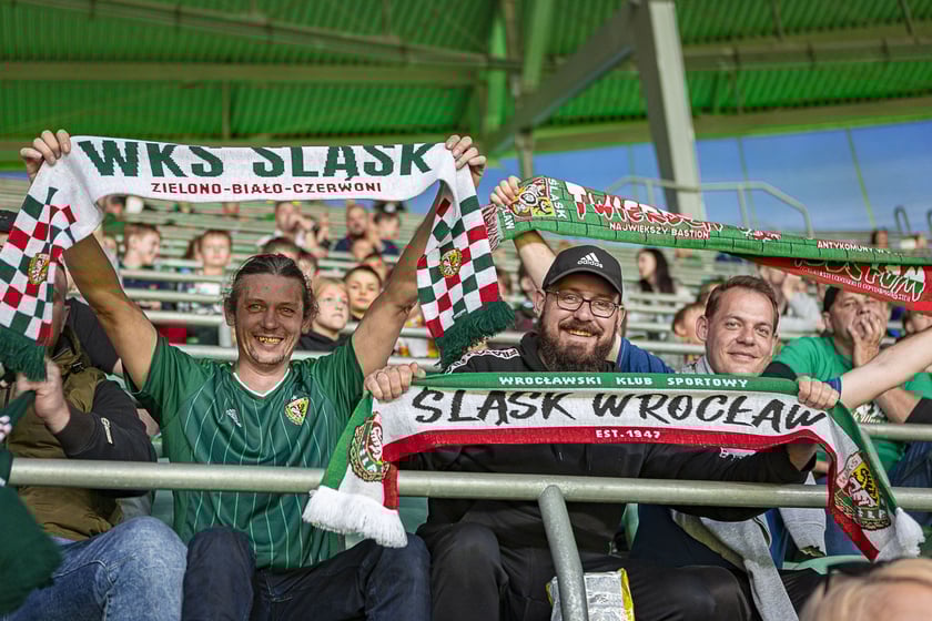 Kibice na meczu Śląska Wrocław z Cracovią na Tarczyński Arenie