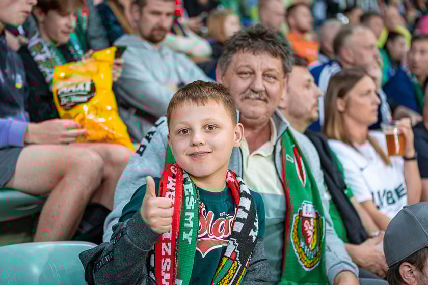Kibice na meczu Śląska Wrocław z Cracovią na Tarczyński Arenie